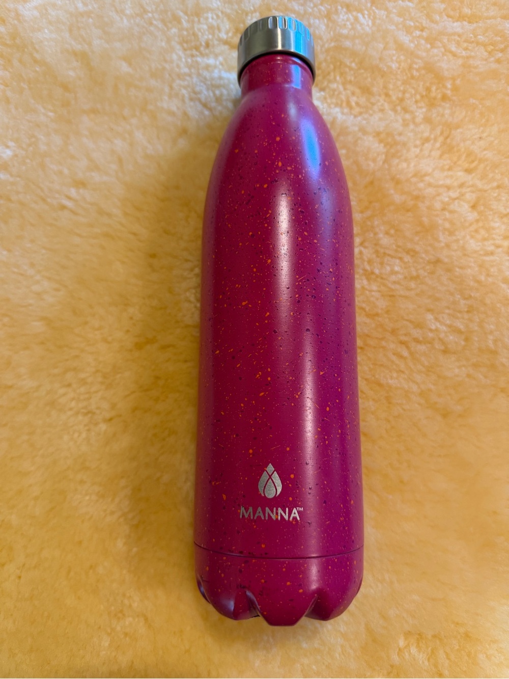 Manna 25 oz. Water Bottle (Splatter Vogue) Like New